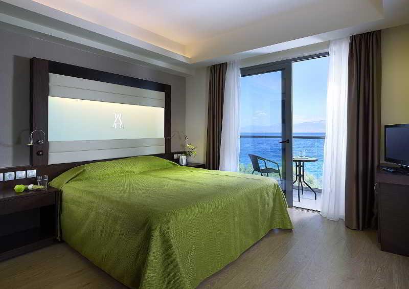 Arion Hotel Ксилокастро Экстерьер фото